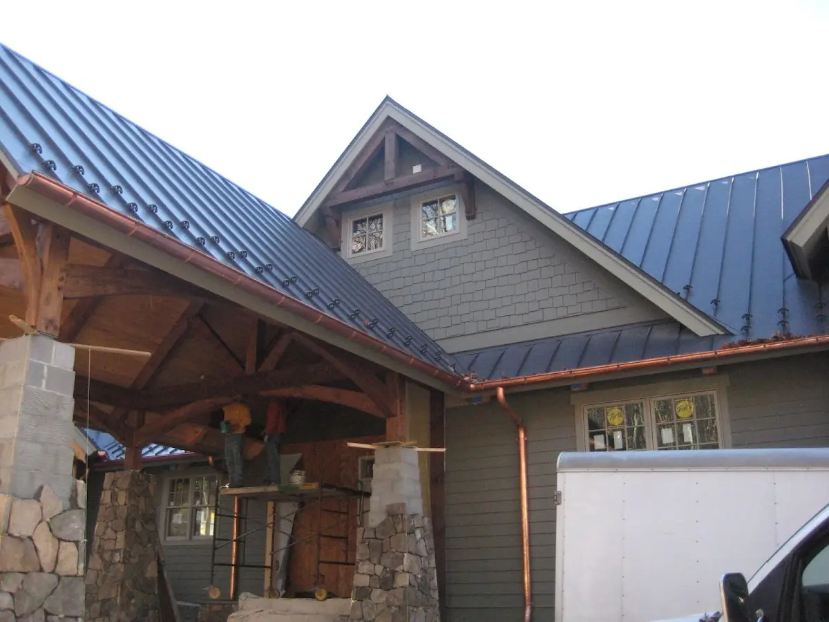 Craftsman Roofing team delivering quality roofing work in Stark Corners
